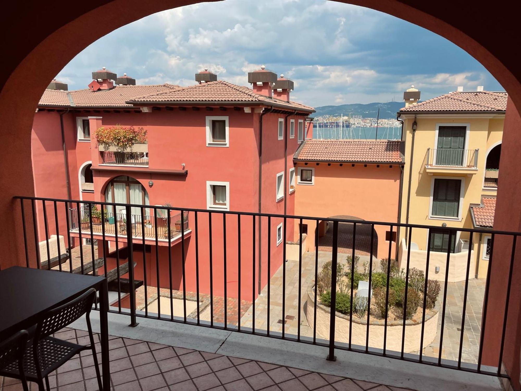 Apartment Aurelia Muggia Exterior foto
